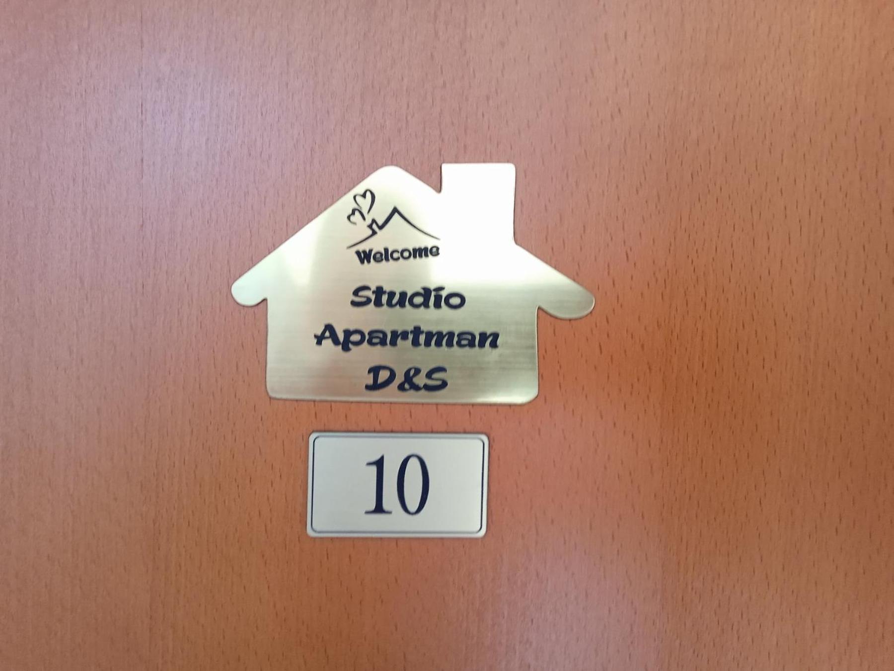 Studio Apartman D&S Pluzine Luaran gambar